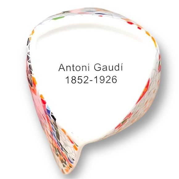 Antoni Gaudi Barcelona Triangular Multicolor Mosaic Mug - Picture 4 of 4